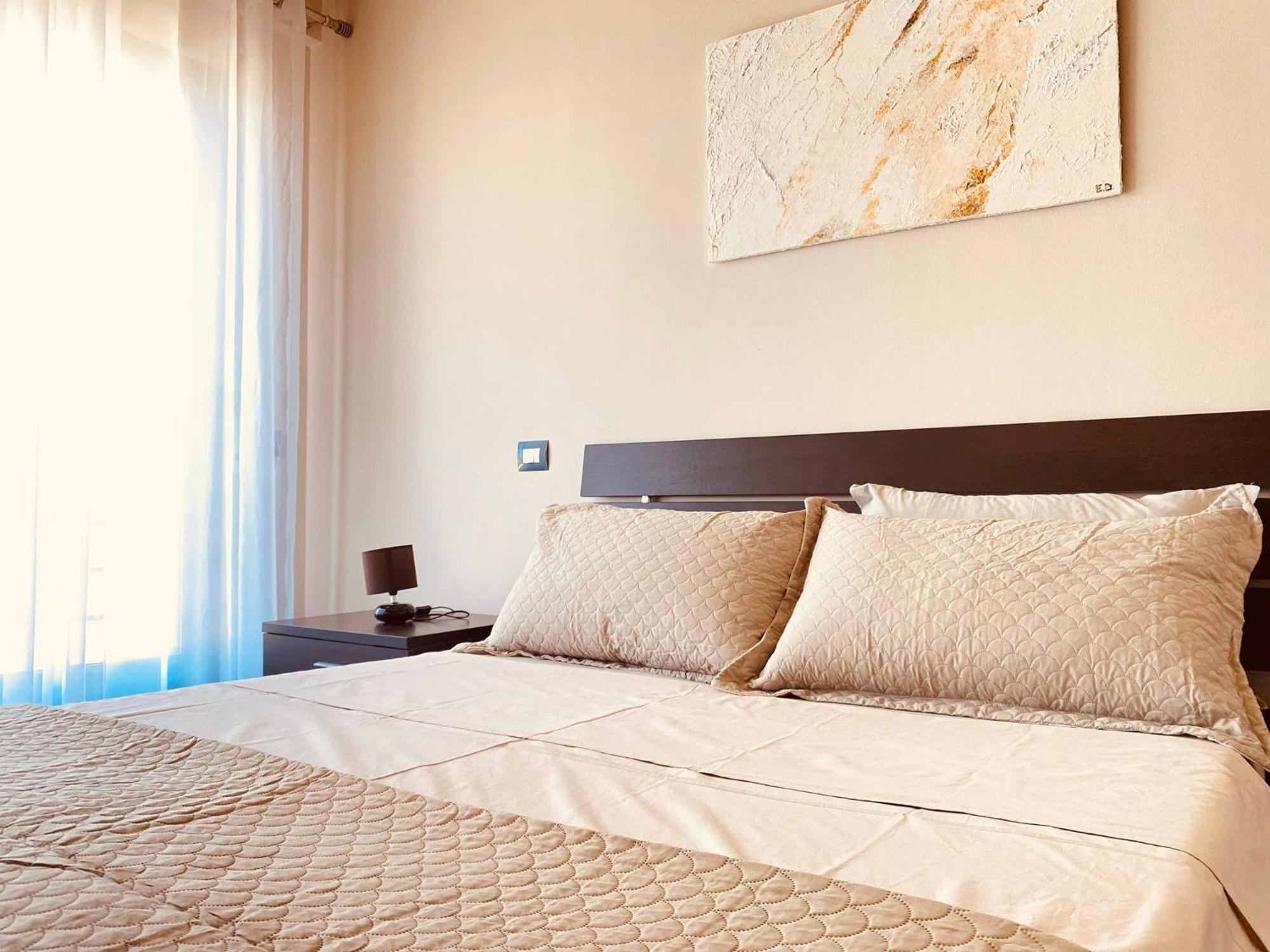 Nemis Apartments In The Centre Of Tirana Four Free Parking ภายนอก รูปภาพ
