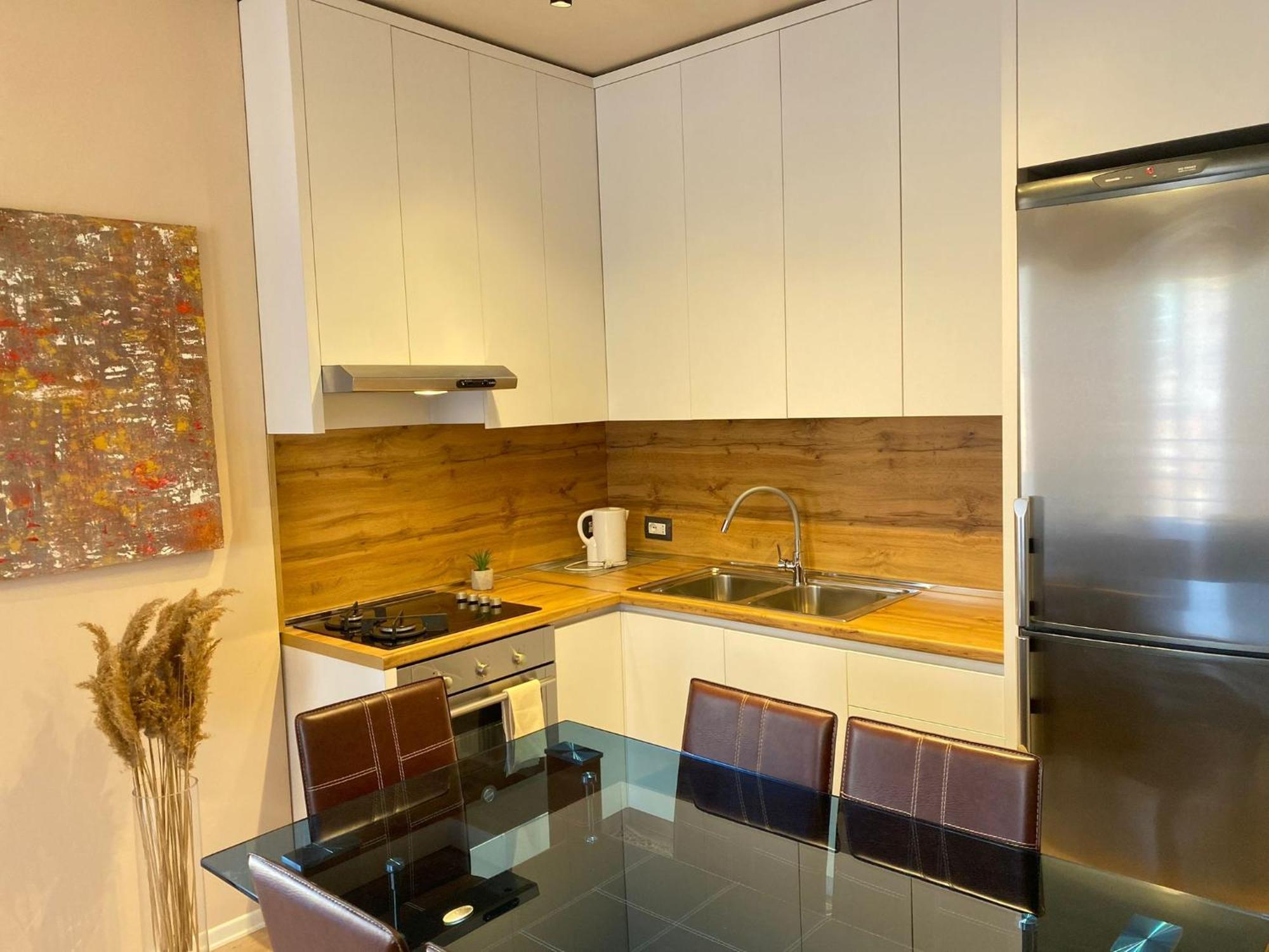 Nemis Apartments In The Centre Of Tirana Four Free Parking ภายนอก รูปภาพ