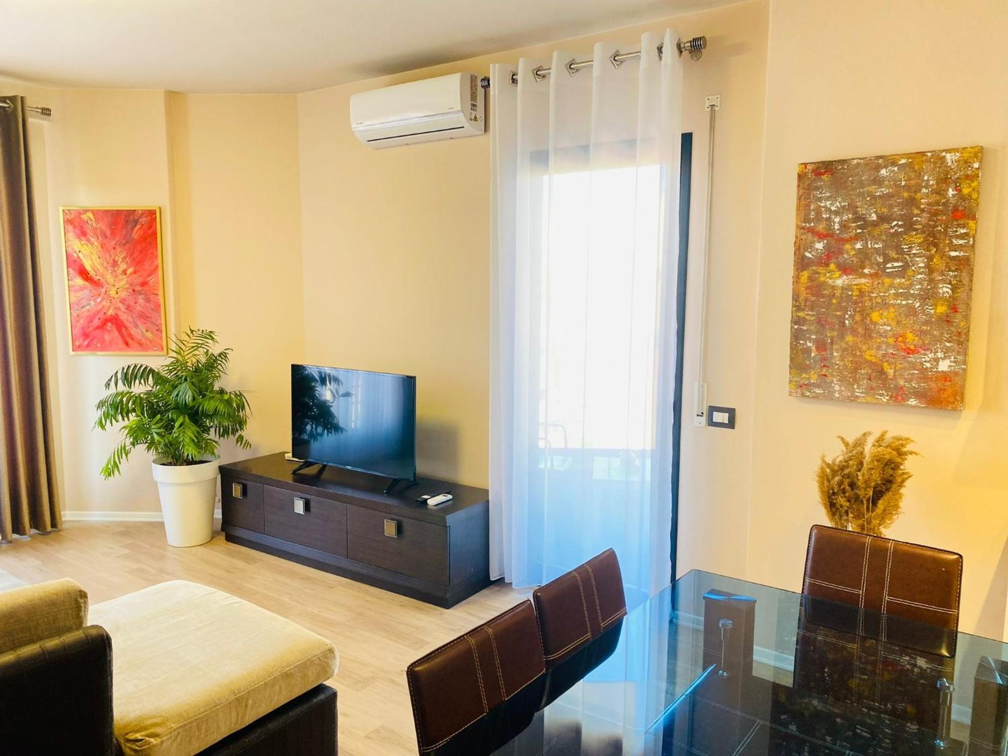 Nemis Apartments In The Centre Of Tirana Four Free Parking ภายนอก รูปภาพ