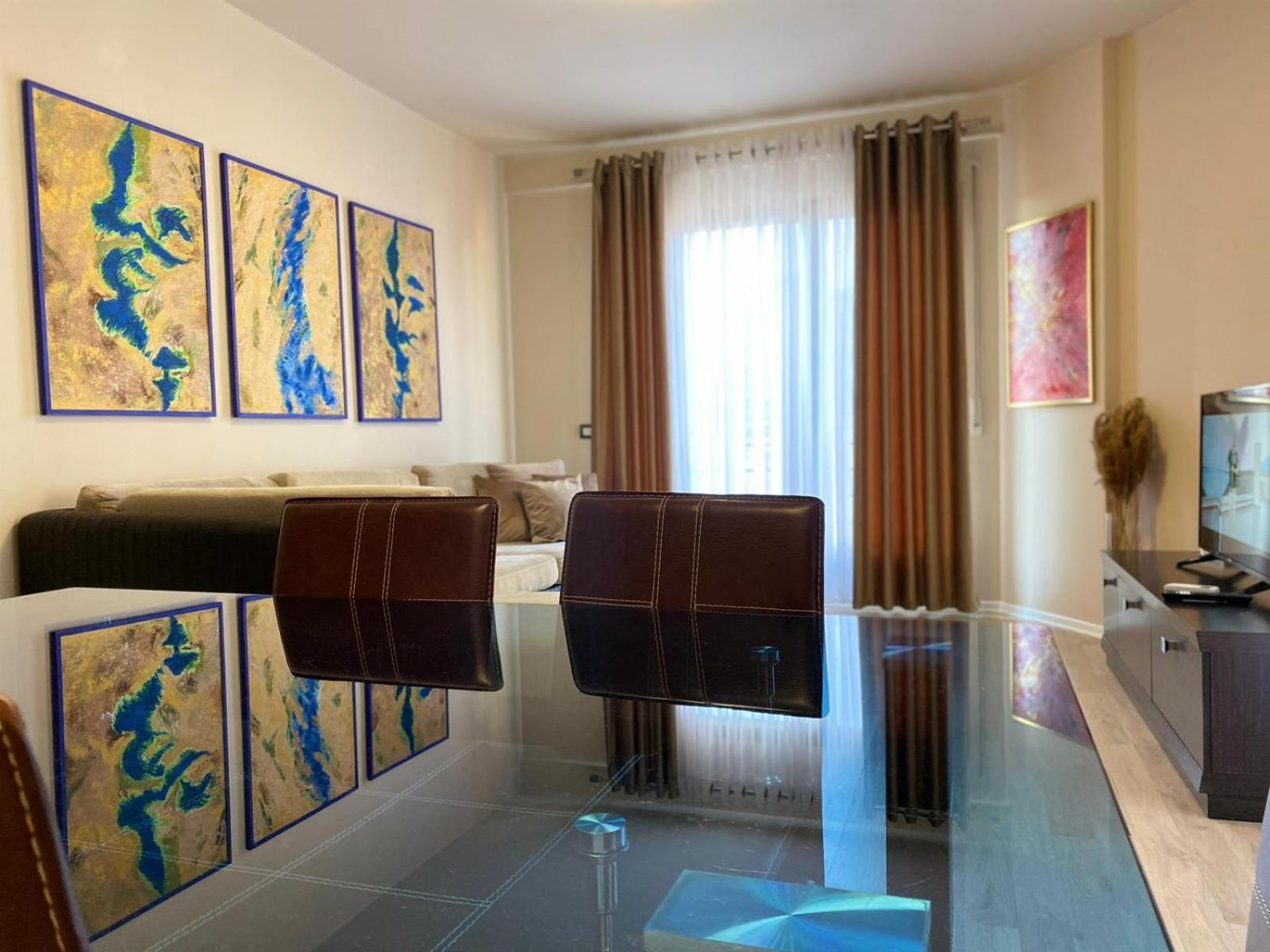 Nemis Apartments In The Centre Of Tirana Four Free Parking ภายนอก รูปภาพ