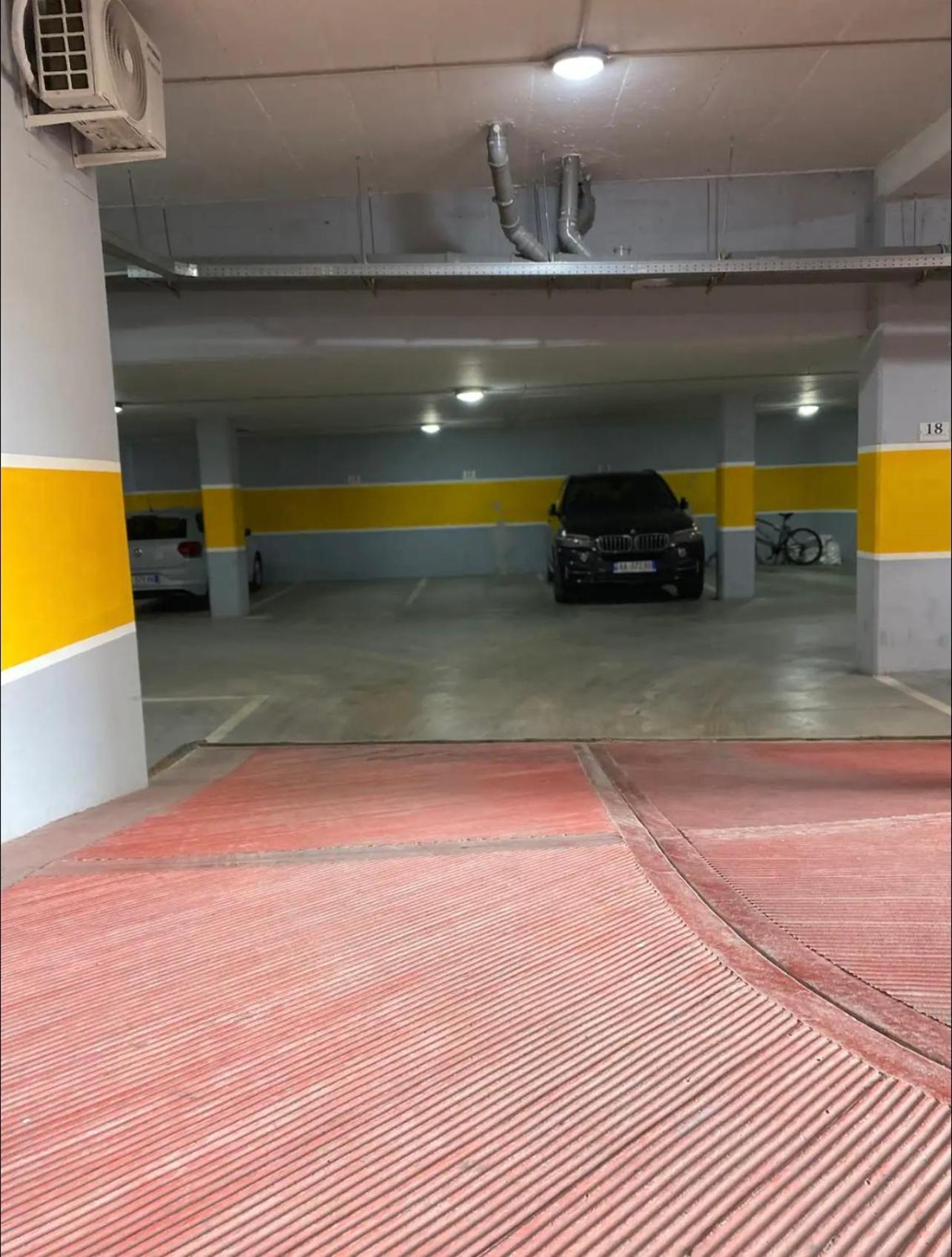 Nemis Apartments In The Centre Of Tirana Four Free Parking ภายนอก รูปภาพ