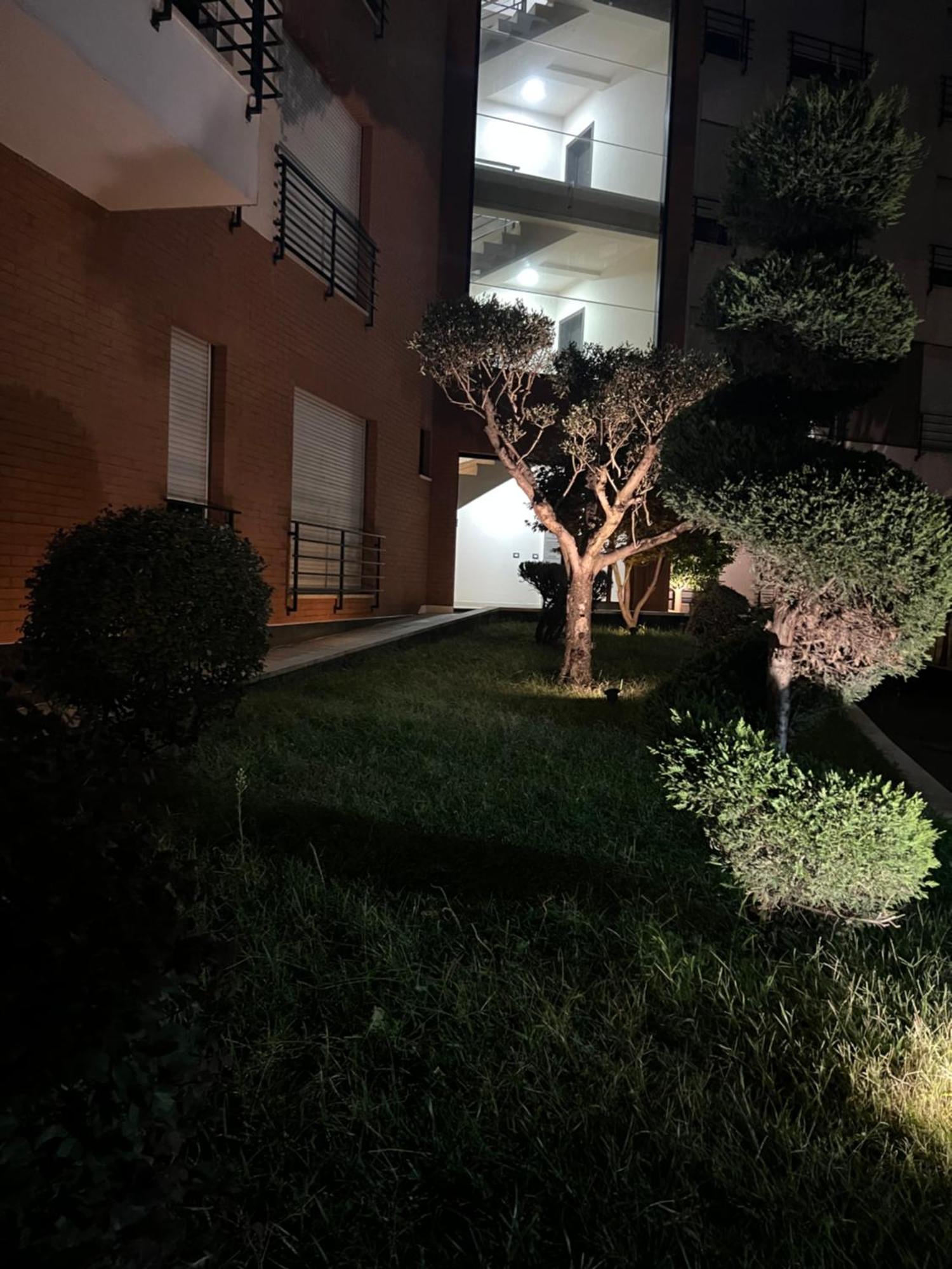 Nemis Apartments In The Centre Of Tirana Four Free Parking ภายนอก รูปภาพ