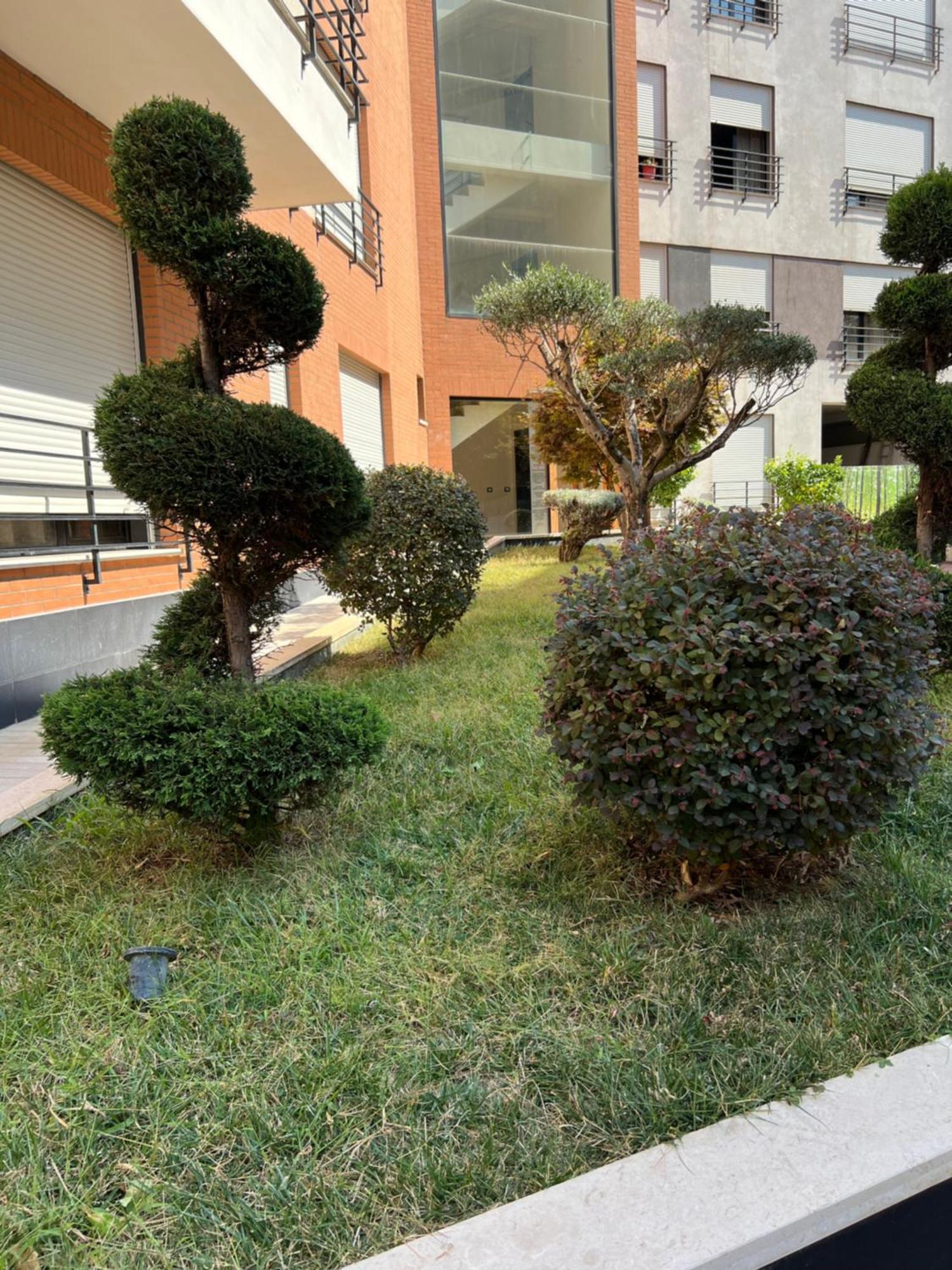 Nemis Apartments In The Centre Of Tirana Four Free Parking ภายนอก รูปภาพ