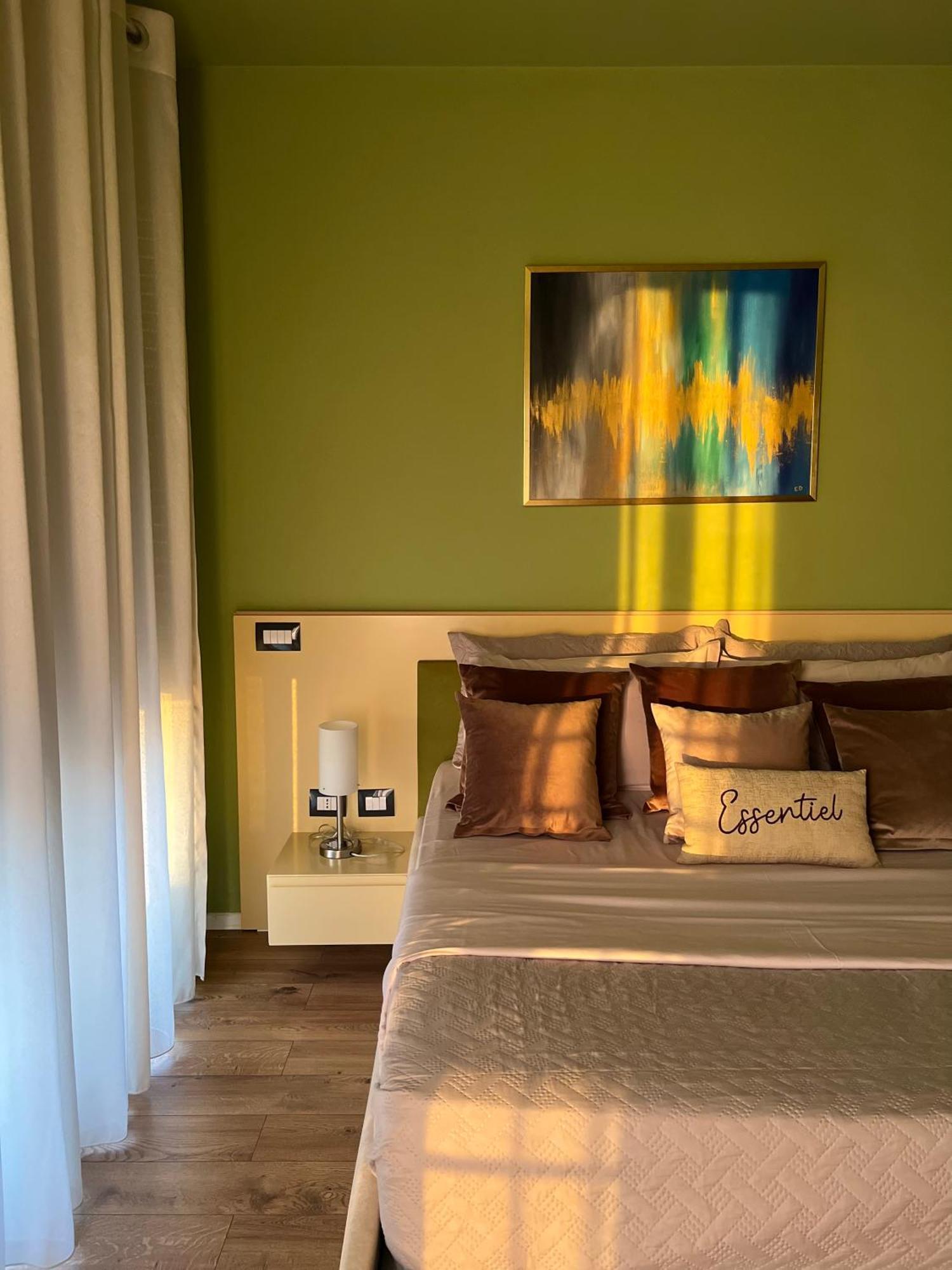 Nemis Apartments In The Centre Of Tirana Four Free Parking ภายนอก รูปภาพ