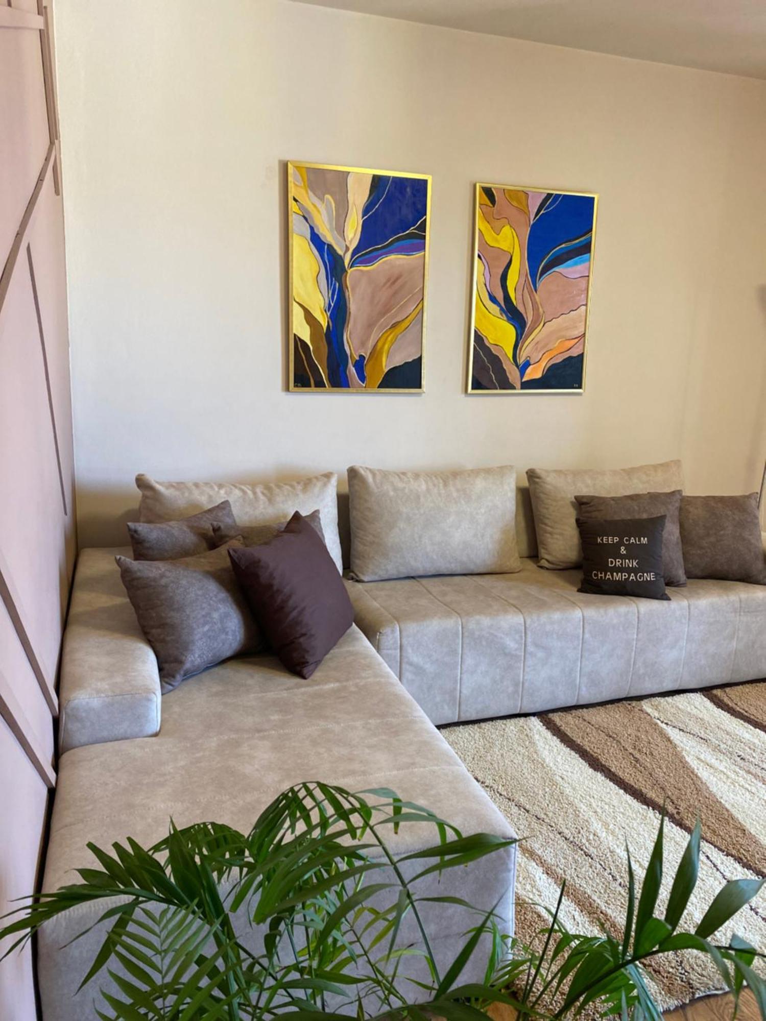 Nemis Apartments In The Centre Of Tirana Four Free Parking ภายนอก รูปภาพ
